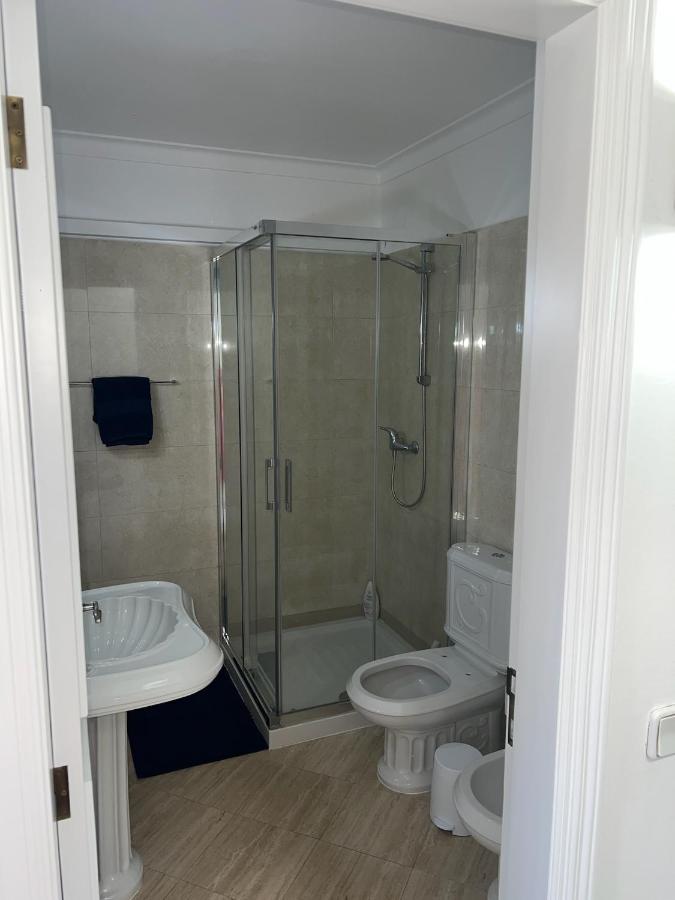 Relaxing 2 Bedroom House 5 Minutes Away From Vilamoura Marina Quarteira Dış mekan fotoğraf