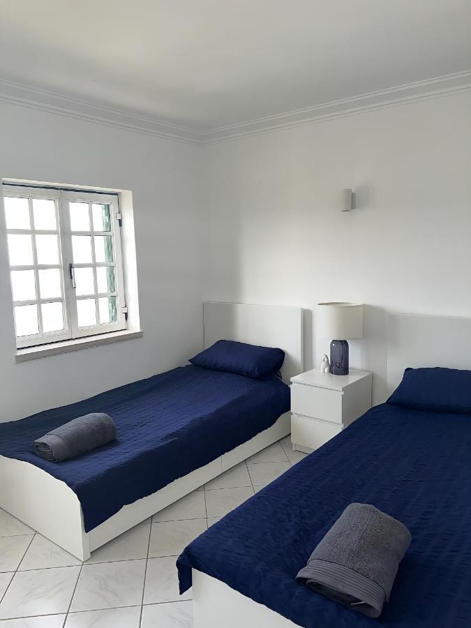 Relaxing 2 Bedroom House 5 Minutes Away From Vilamoura Marina Quarteira Dış mekan fotoğraf